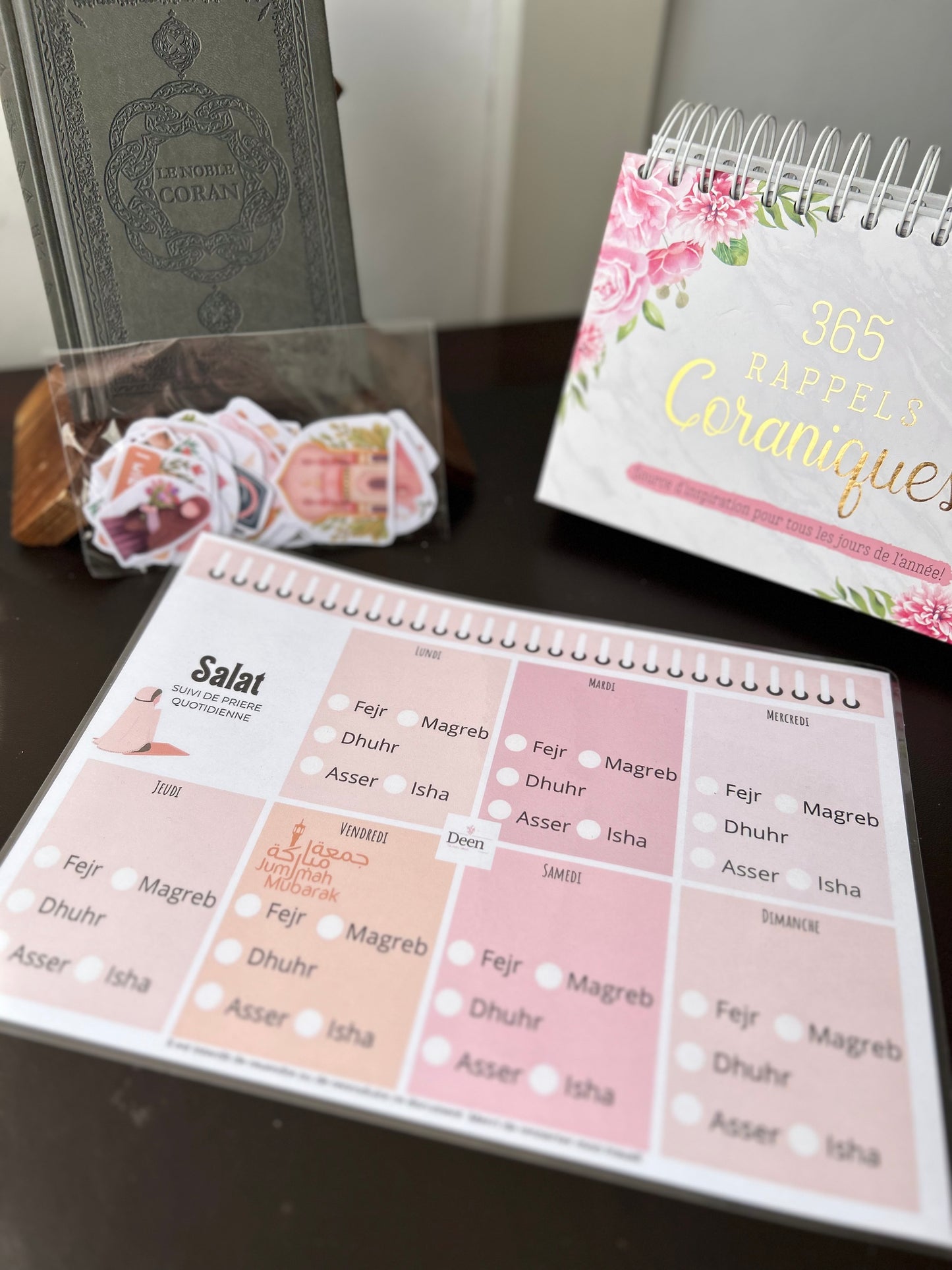 Pack de 3 book d'activité en format PDF avec un planer prière offert